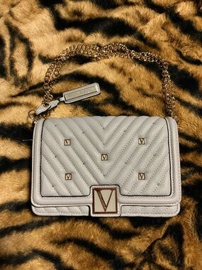 Victoria's Secret White Quilted Shoulder Bag with Gold Chain